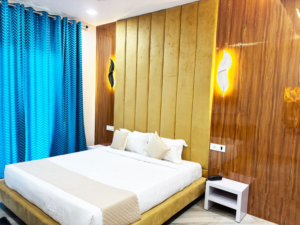 Super-Delux-Room2.jpgfd